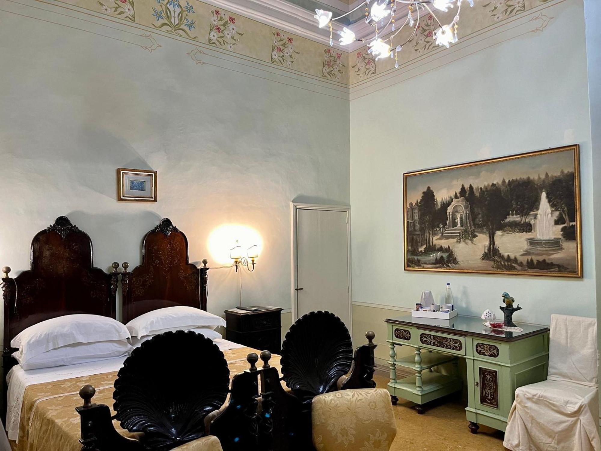 Palazzo De Castro Bed and Breakfast Squinzano Buitenkant foto