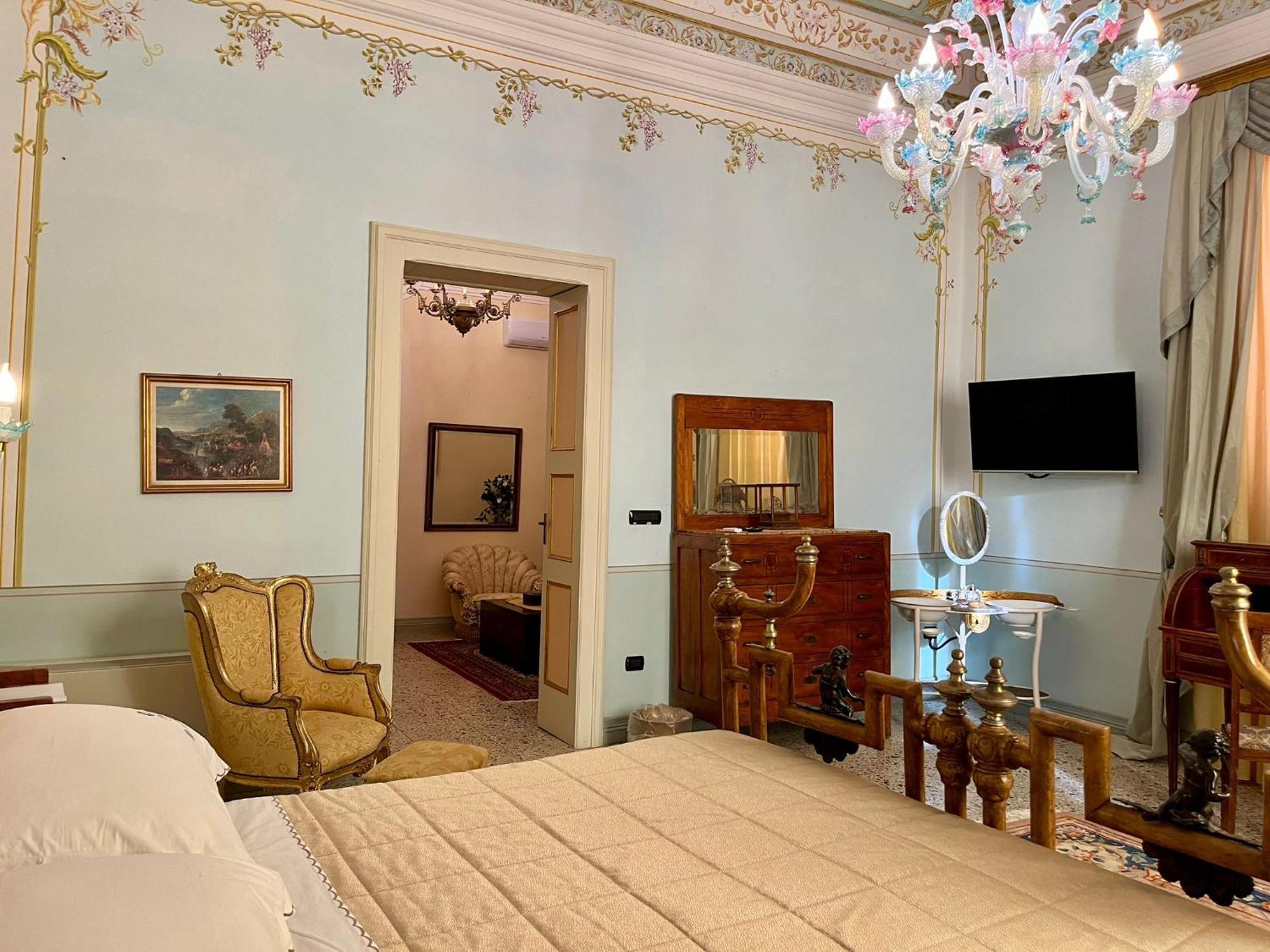 Palazzo De Castro Bed and Breakfast Squinzano Buitenkant foto