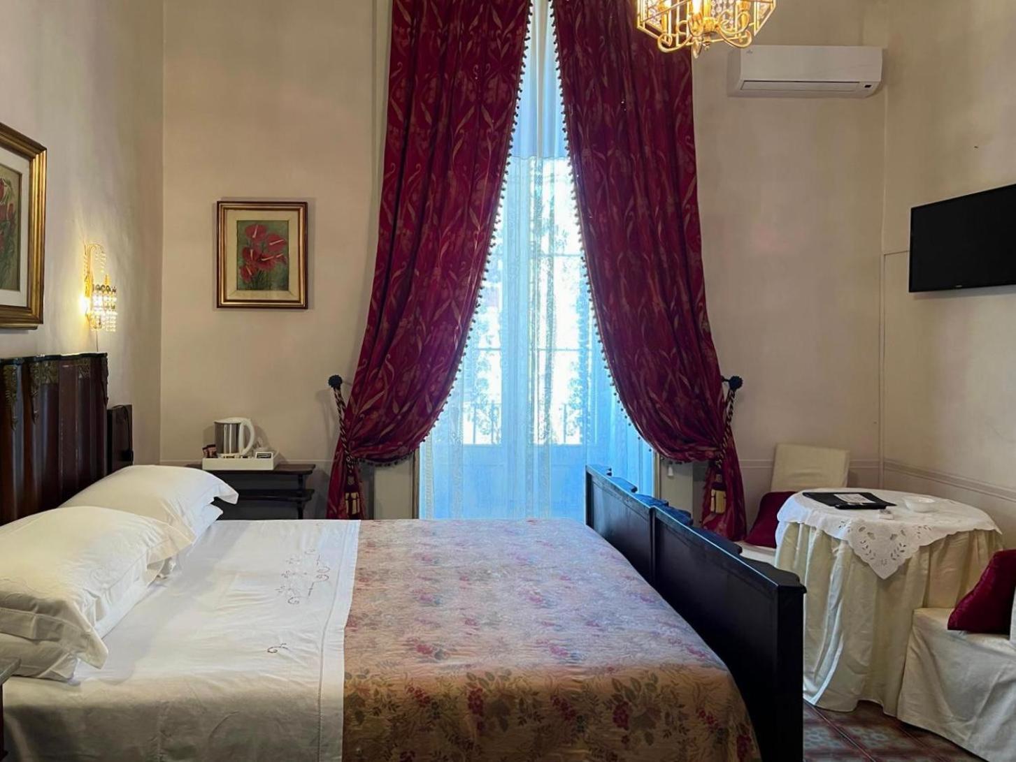 Palazzo De Castro Bed and Breakfast Squinzano Buitenkant foto
