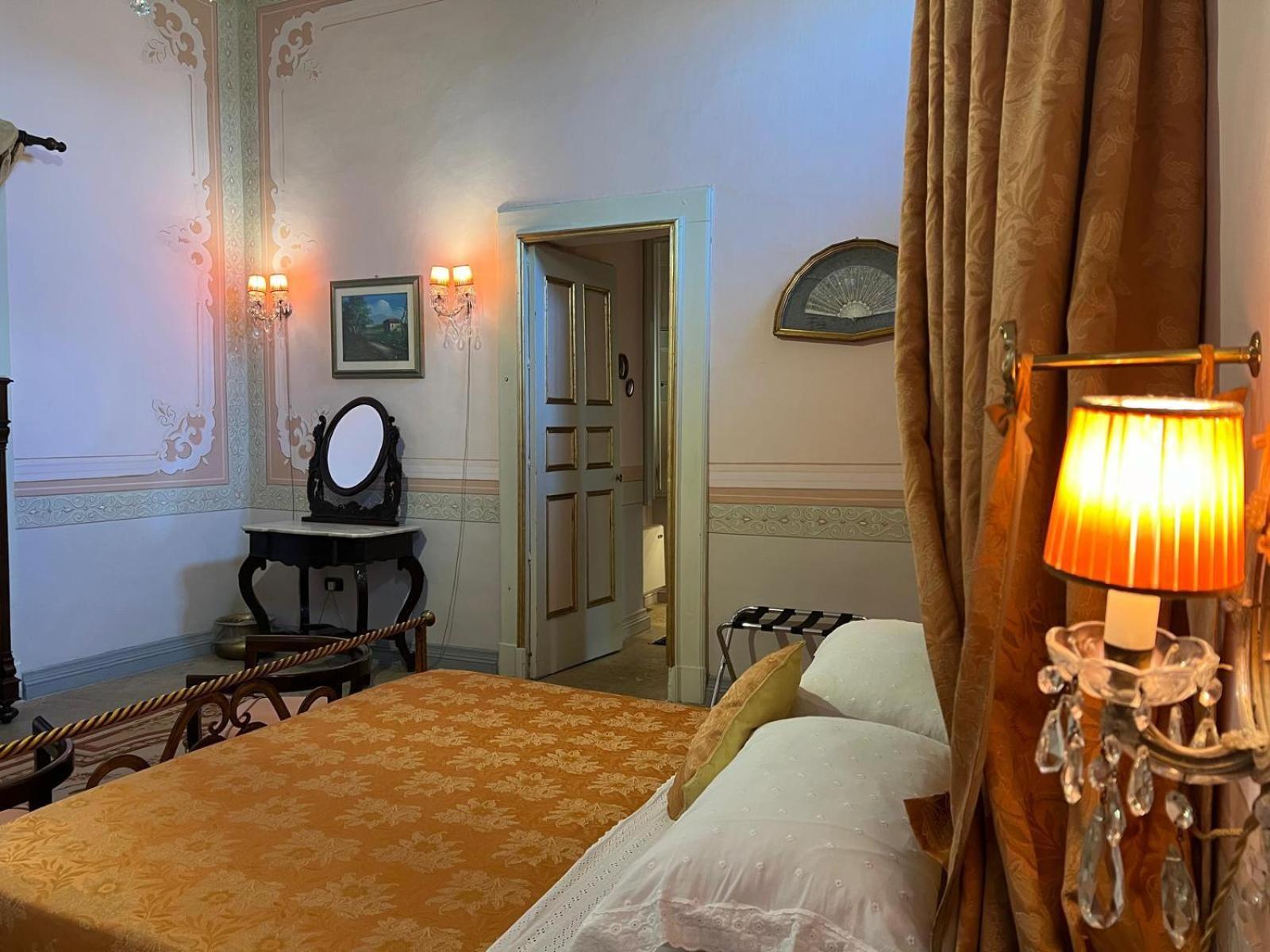 Palazzo De Castro Bed and Breakfast Squinzano Buitenkant foto