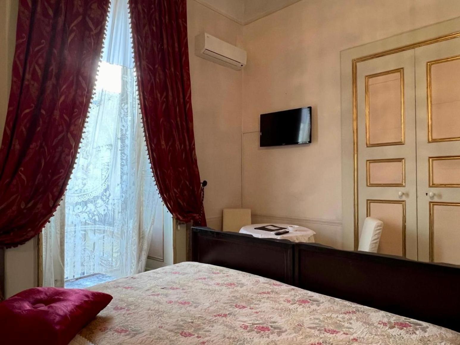 Palazzo De Castro Bed and Breakfast Squinzano Buitenkant foto