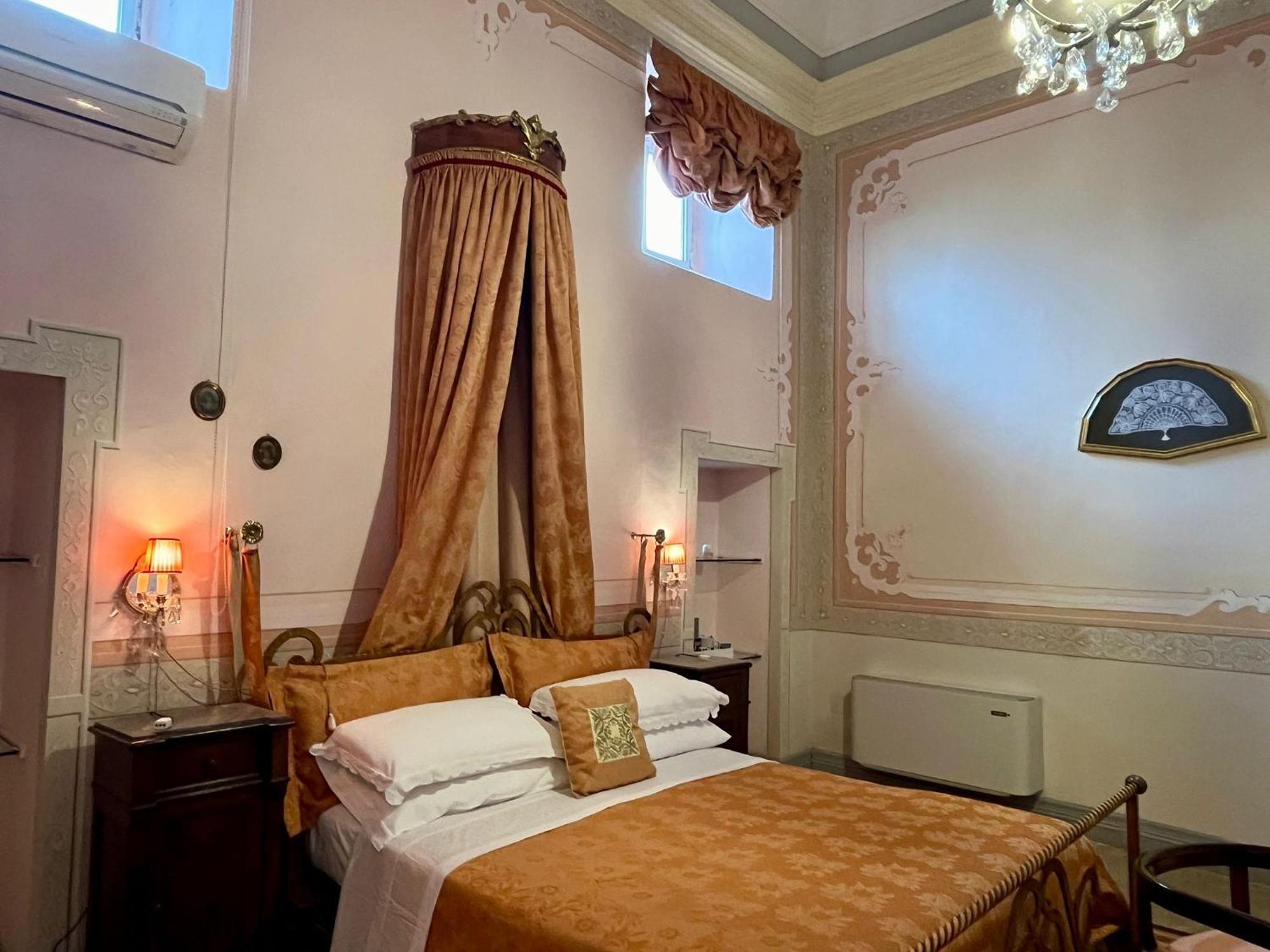 Palazzo De Castro Bed and Breakfast Squinzano Buitenkant foto